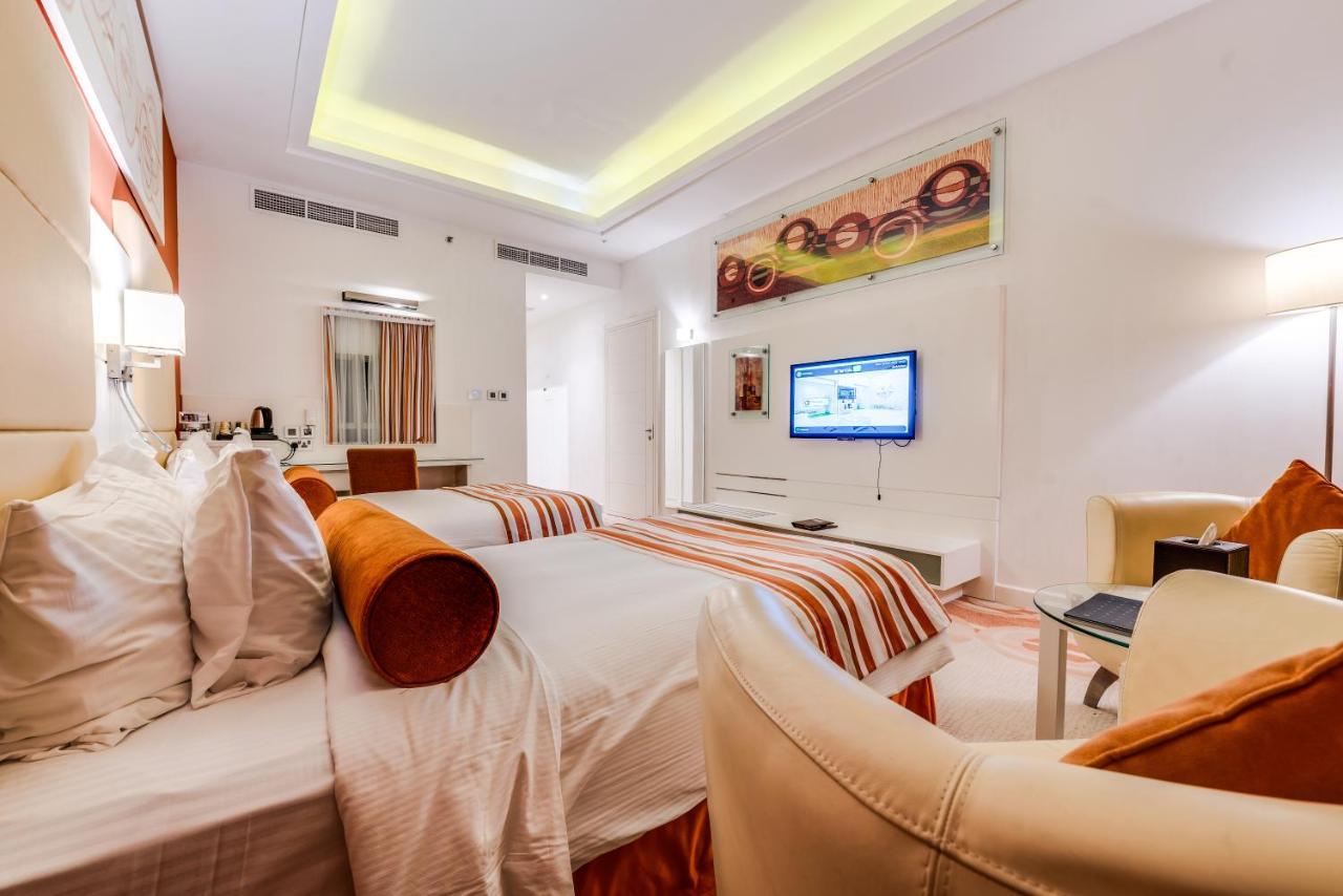 Hotel Golden Tulip Downtown 4*
