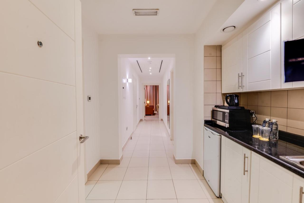 Golden Tulip Downtown 4*