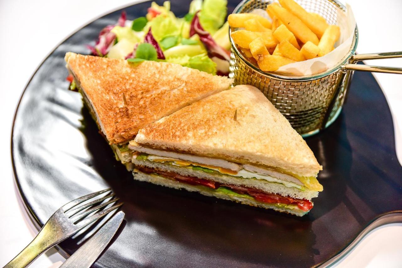 Golden Tulip Downtown Hotel 4*