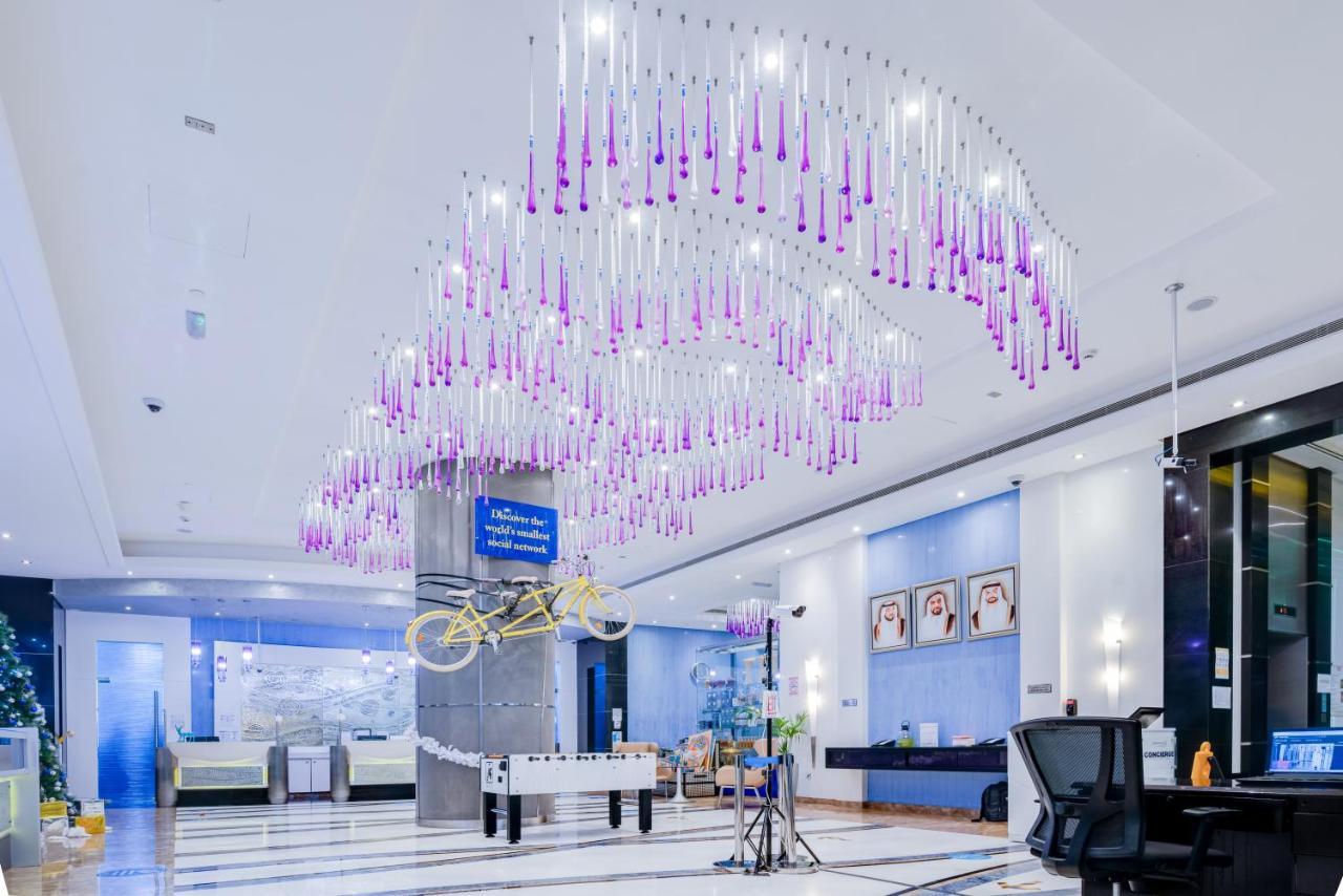 Готель Golden Tulip Downtown